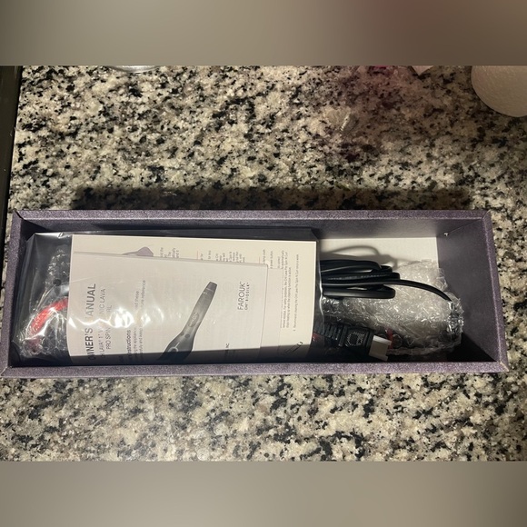 Lava Red Hair Curler - Picture 6 of 15